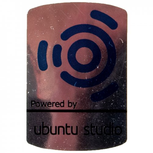Powered by Ubuntu Studio sticker 19 x 29 mm